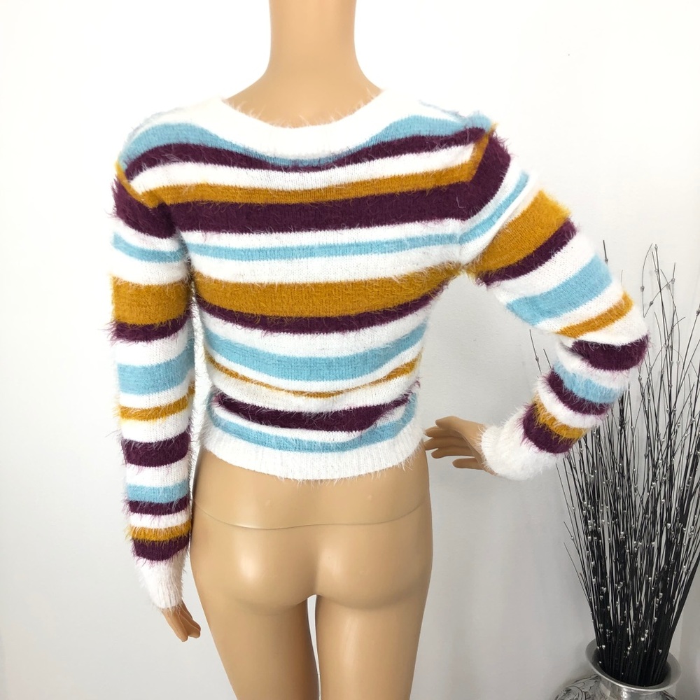 Lilac Dream Knit Crop Sweater Juniors L NWOT - Picture 3 of 8